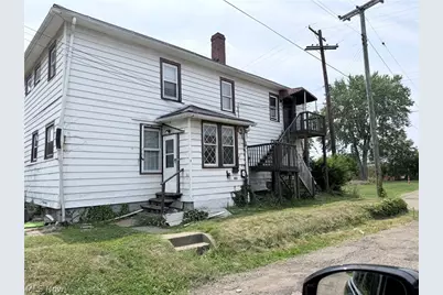 822 Marion Avenue SW, Canton, OH 44707 - Photo 2