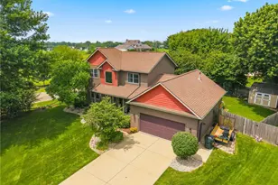 105 Rodeo Cir, Louisville, OH 44641 - Photo 2