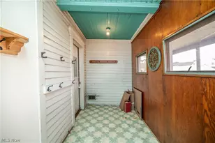 266 W Martin St, East Palestine, OH 44413 - Photo 26