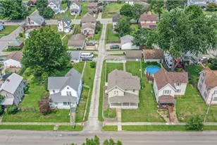 266 W Martin St, East Palestine, OH 44413 - Photo 2