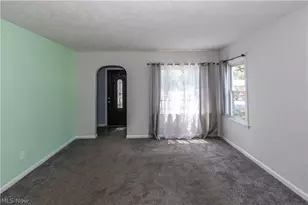 33 Pierce Ave, Cuyahoga Falls, OH 44221 - Photo 8
