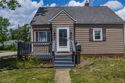 33 Pierce Avenue, Cuyahoga Falls, OH 44221 - Photo 1