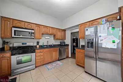 823 Willow Hollow Court, Amherst, OH 44001 - Photo 4