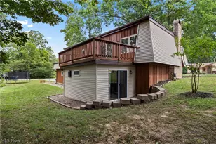823 Willow Hollow Ct, Amherst, OH 44001 - Photo 2