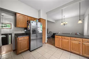 823 Willow Hollow Ct, Amherst, OH 44001 - Photo 8
