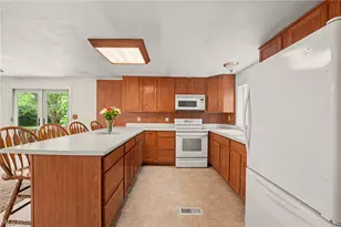 522 Monaghan Rd, Kelleys Island, OH 43438 - Photo 8