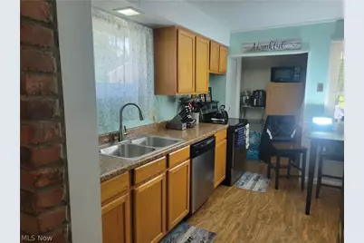 2250 Wichert Drive, Cuyahoga Falls, OH 44221 - Photo 12