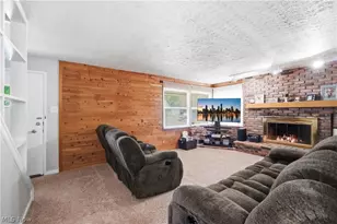 2250 Wichert Dr, Cuyahoga Falls, OH 44221 - Photo 6