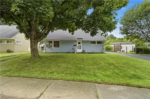 2250 Wichert Dr, Cuyahoga Falls, OH 44221 - Photo 2