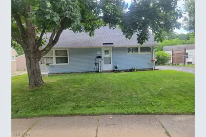 2250 Wichert Drive, Cuyahoga Falls, OH 44221 - Photo 2