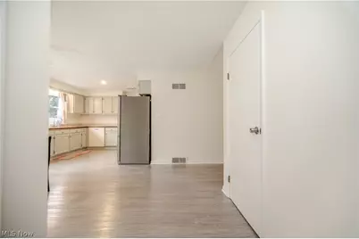 106 Stoney Creek Court, Boardman, OH 44512 - Photo 8