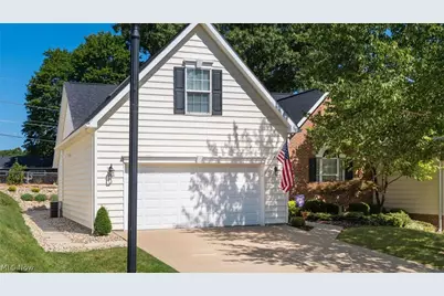 2958 Eagle Crest Drive, Zanesville, OH 43701 - Photo 2