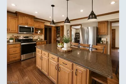 6834 Harbor Drive NW, Canton, OH 44718 - Photo 12