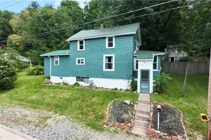 733 Critchfield St, Millersburg, OH 44654 - Photo 2