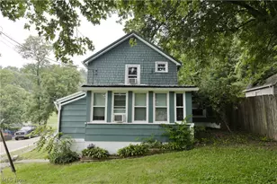 733 Critchfield St, Millersburg, OH 44654 - Photo 4