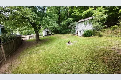 733 Critchfield Street, Millersburg, OH 44654 - Photo 8