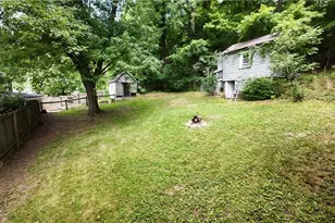 733 Critchfield St, Millersburg, OH 44654 - Photo 8