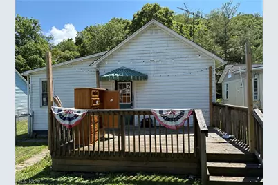 49729 Water Street, St Clairsville, OH 43950 - Photo 2