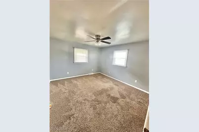 300 W 38th Street, Shadyside, OH 43947 - Photo 6
