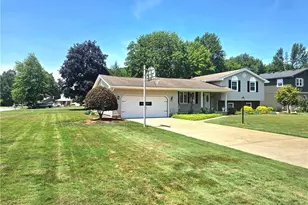 8394 4 Seasons Trail, Poland, OH 44514 - Photo 6