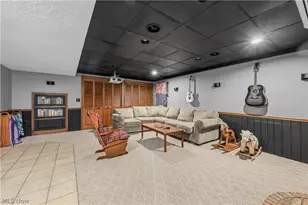 2402 Woodlawn Dr NW, Dover, OH 44622 - Photo 32