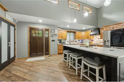 2402 Woodlawn Drive NW, Dover, OH 44622 - Photo 4