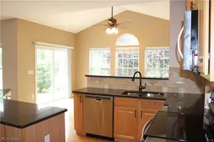 37603 Stoney Lake Dr, North Ridgeville, OH 44039 - Photo 18