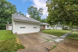 1030 Hillsdale Ave, Lorain, OH 44052 - Photo 4