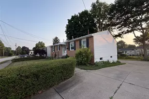 1123 Overridge Ave SE, North Canton, OH 44720 - Photo 6