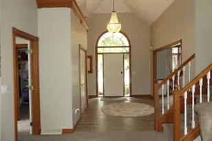 7395 Hunting Lake Dr, Concord Twp, OH 44077 - Photo 4