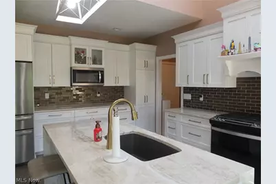 7395 Hunting Lake Drive, Concord Twp, OH 44077 - Photo 12