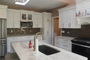7395 Hunting Lake Dr, Concord Twp, OH 44077 - Photo 12