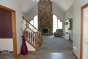 7395 Hunting Lake Dr, Concord Twp, OH 44077 - Photo 4