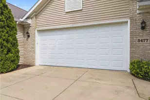 3477 Elmhurst Cir, Uniontown, OH 44685 - Photo 4