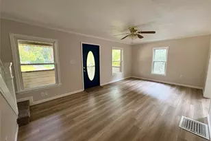 605 Sackett Ave, Cuyahoga Falls, OH 44221 - Photo 2