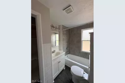 605 Sackett Avenue, Cuyahoga Falls, OH 44221 - Photo 8