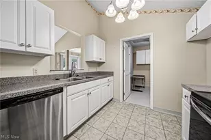 7194 Village Dr, Concord Twp, OH 44060 - Photo 10