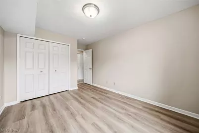 7194 Village Drive, Concord Twp, OH 44060 - Photo 16