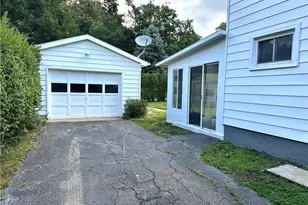 1055 Ambrose Ave, East Liverpool, OH 43920 - Photo 4