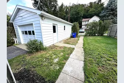 1055 Ambrose Avenue, East Liverpool, OH 43920 - Photo 6