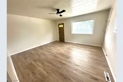 1055 Ambrose Avenue, East Liverpool, OH 43920 - Photo 8