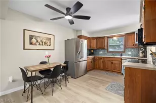839 Delaware Ave, Elyria, OH 44035 - Photo 8