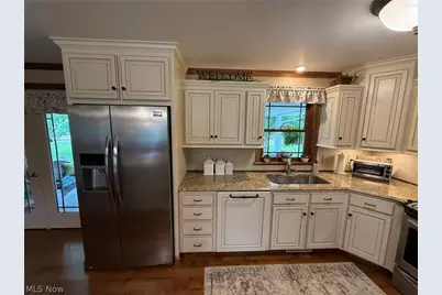 410 Stratton Avenue SW, New Philadelphia, OH 44663 - Photo 6