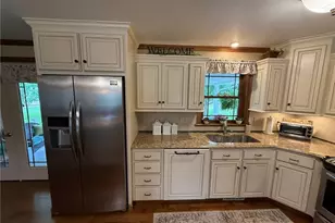 410 Stratton Ave SW, New Philadelphia, OH 44663 - Photo 6