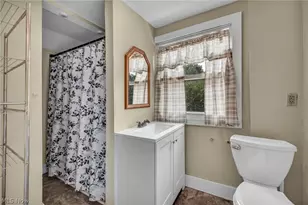535 Brittain Rd, Akron, OH 44305 - Photo 30