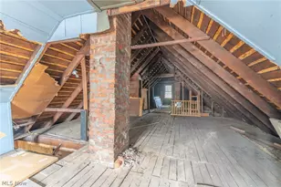 1364 W 58th St, Loveland, OH 44102 - Photo 32