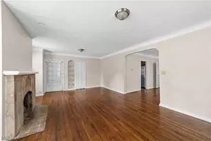 19619 Winslow Rd, Huber Heights, OH 44122 - Photo 4
