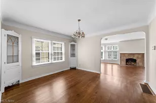 19619 Winslow Rd, Huber Heights, OH 44122 - Photo 6
