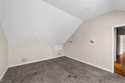 19619 Winslow Road, Huber Heights, OH 44122 - Photo 32