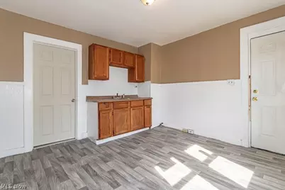 3439 W 65th Street, Loveland, OH 44102 - Photo 4